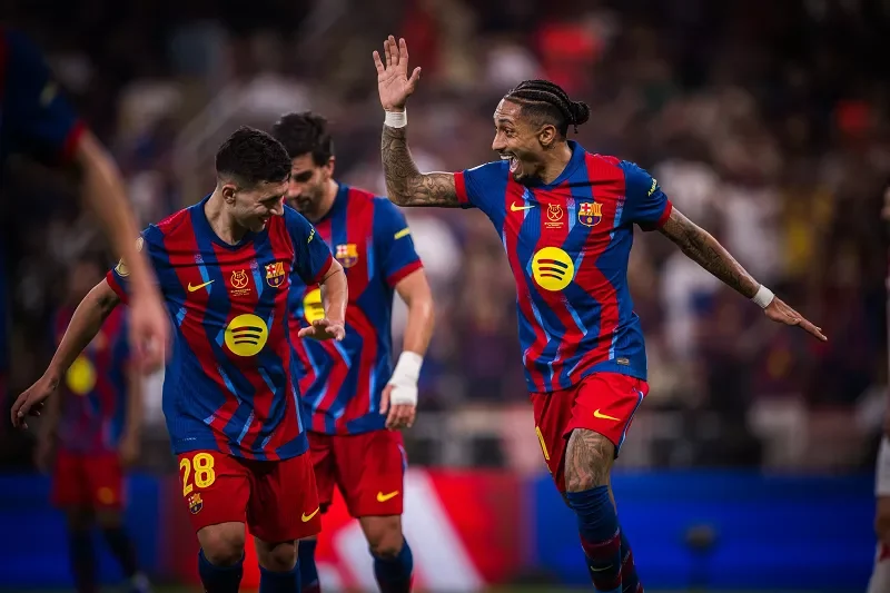 Thành tích Real Sociedad vs Barcelona chênh lệch lớn