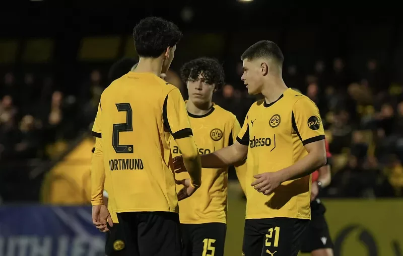 Th&agrave;nh t&iacute;ch của Frankfurt vs Dortmund kh&aacute; ch&ecirc;nh lệch